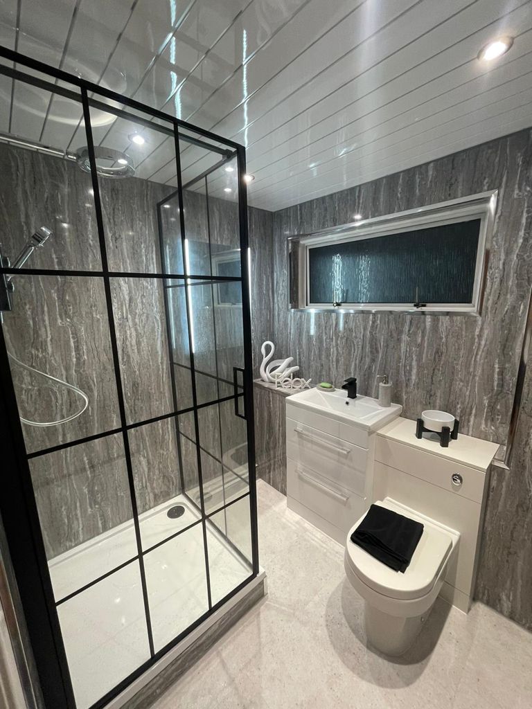 New Bathroom New Bathroom